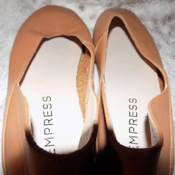 Empress Australia Nude Leather Square Toe Ballet Flats - Picture 5 of 10